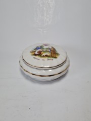 Шкатулка-бонбоньерка винтажная Castelroux "Пастух с девушкой", фарфор, 12 х 7см, Франция, 1950-60гг.