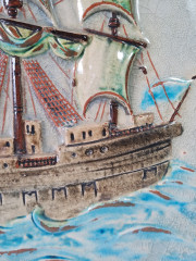 Панно декоративное винтажное Staatliche Majolika Karlsruhe с изображением парусника, керамика, 31 х 33 см, Германия, 1960-70гг.