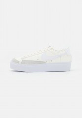 Nike Sportswear W BLAZER LOW PLATFORM Sneaker low sail/white/black/team orange W BLAZER LOW PLATFORM Низкие кроссовки женские парус/белый/черный/командно-оранжевый
