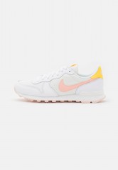 Nike Sportswear INTERNATIONALIST Sneaker low white/arctic orange/sail/orange pearl INTERNATIONALIST Низкие кроссовки женские белый/арктический апельсин/парус/оранжевый жемчуг