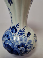 Delft Blau Винтажная ваза ручной росписи "Голубые цветы на белом", делфтский фарфор, Голландия, 8,5см х 13,5см, Голландия, 1960-70гг.