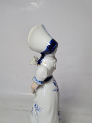 Статуэтка винтажная Ginori "Леди в белом платье с цветком в руке", фарфор, 21,5 x 7 см, Италия, 1960-70гг.