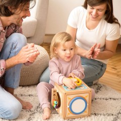 IGGY IGGY Cube – Motorikwurfel aus Holz Motorikwurfel IGGY Cube – Кубик моторики из дерева Кубик моторики