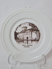 Тарелка декоративная винтажная Forstenberg с изображением Цитадели Шпандау, фарфор, 16 см, Германия, 1960-70гг.