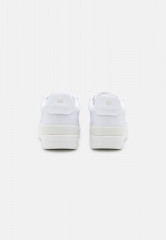 Tommy Hilfiger SIGNATURE Trainers white ПОДПИСЬ Кроссовки белый