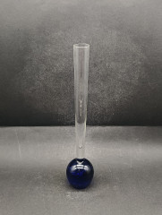 Ваза винтажная большая MCM, узкая, в форме пробирки, с синим основанием, стекло, 26 см, Германия, 1960 год.